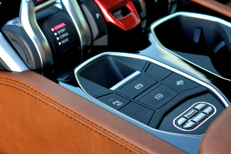 2018 Lamborghini Urus Mobile Solutions