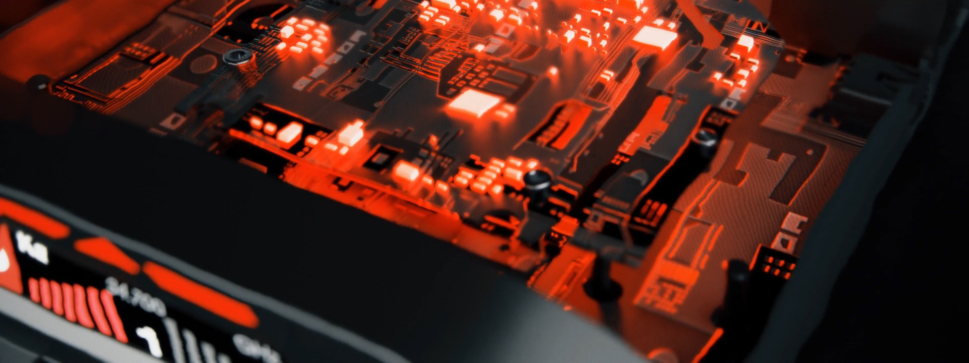 Redline 360c close-up electronics